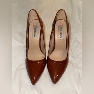 Steve Madden Klory Brown Pointed Toe Pumps